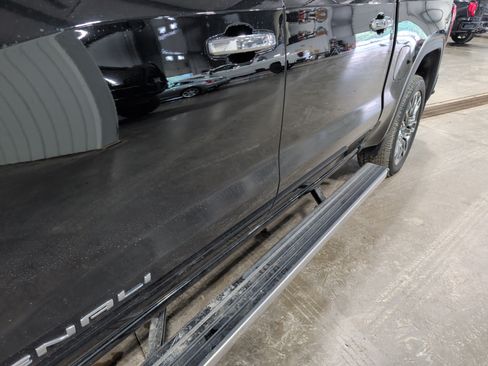 Used 2025 GMC Sierra 1500 Denali Ultimate AWD/4WD image 8