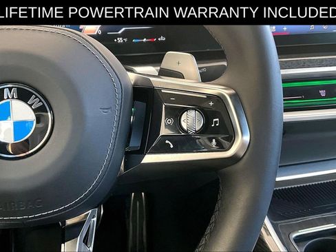 Used 2025 BMW 740i image 27