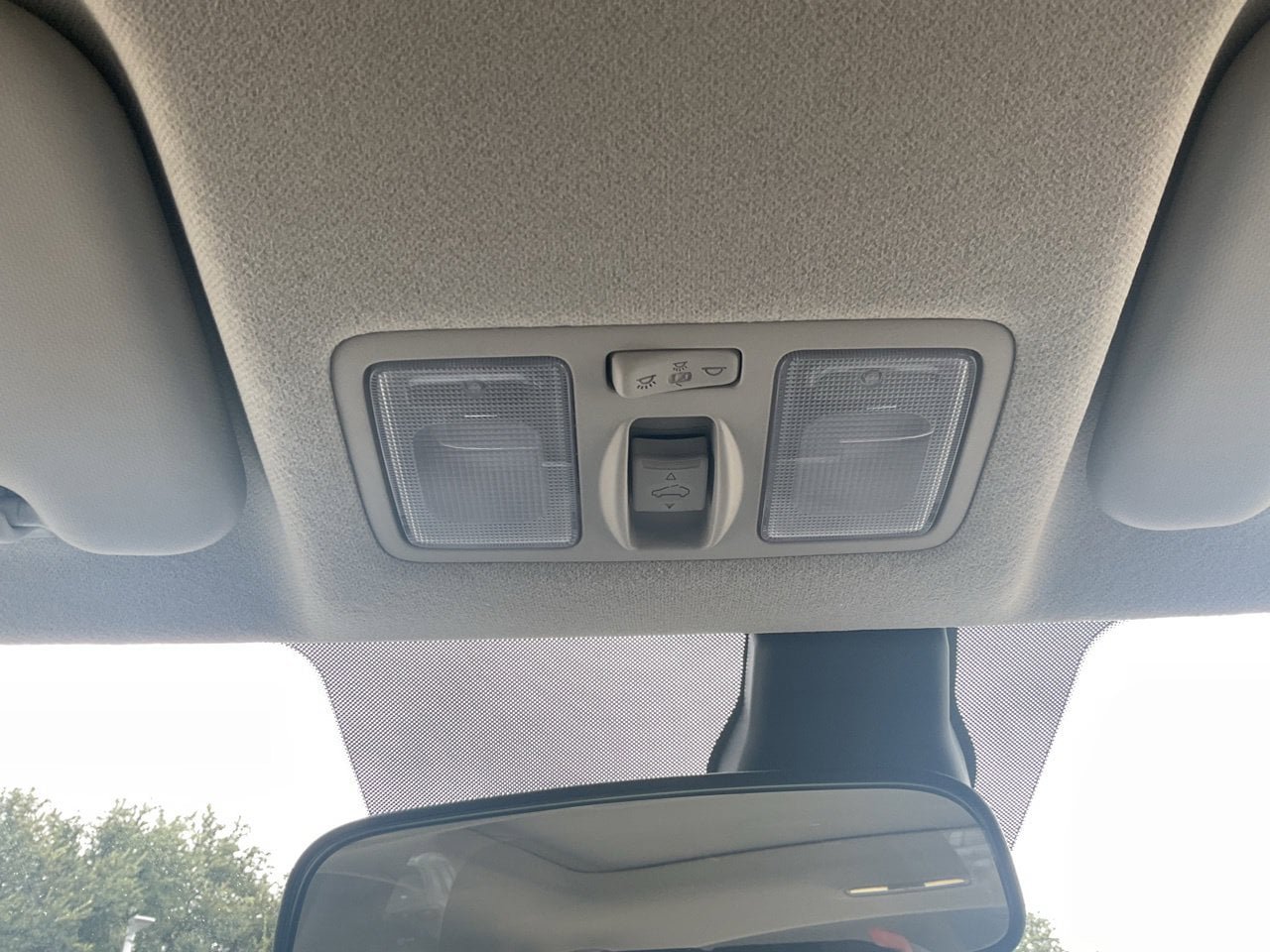 Used 2025 Hyundai Venue SEL FWD image 16