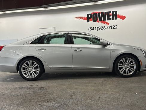 Used 2018 Cadillac XTS Luxury image 2