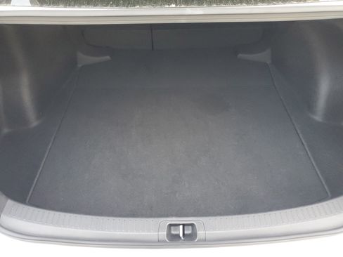 Certified 2025 Toyota Corolla LE image 9