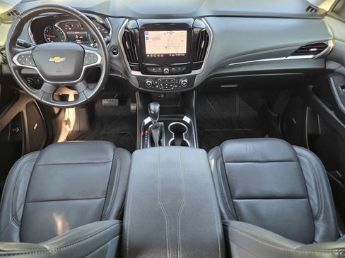 Certified 2021 Chevrolet Traverse LT w/ LT Premium Package FWD image 24