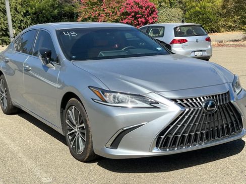 Certified 2023 Lexus ES 350 w/ Premium Package FWD image 3