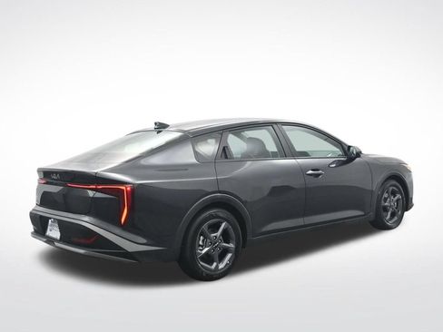 Used 2025 Kia K4 FWD image 6