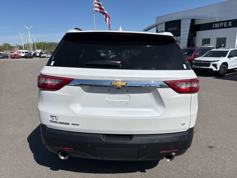 Used 2021 Chevrolet Traverse LT image 4