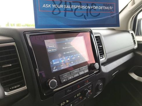 Used 2023 Nissan Frontier SV w/ SV Convenience Package AWD/4WD image 9
