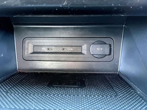 Used 2022 Volkswagen Atlas SE image 32