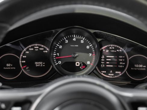 Used 2019 Porsche Cayenne image 18