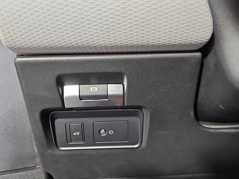 Used 2023 Land Rover Range Rover Evoque S AWD/4WD image 25