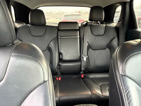 Used 2019 Jeep Cherokee Limited image 17