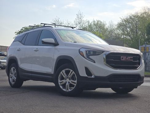 Used 2019 GMC Terrain SLE w/ Driver Convenience Package AWD/4WD image 1