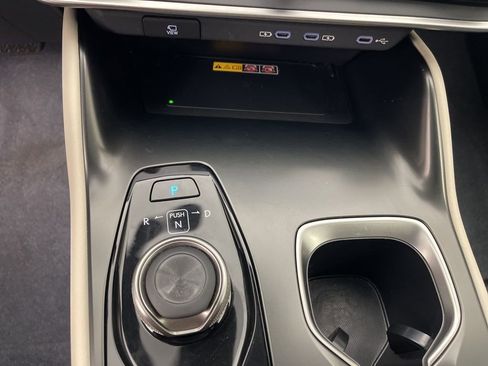 Used 2024 Lexus RZ 300e Premium image 15