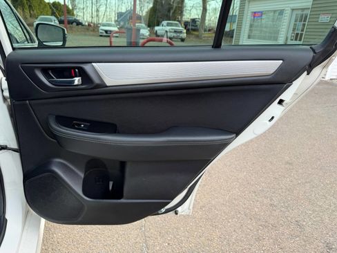 Used 2017 Subaru Legacy 2.5i Premium image 33