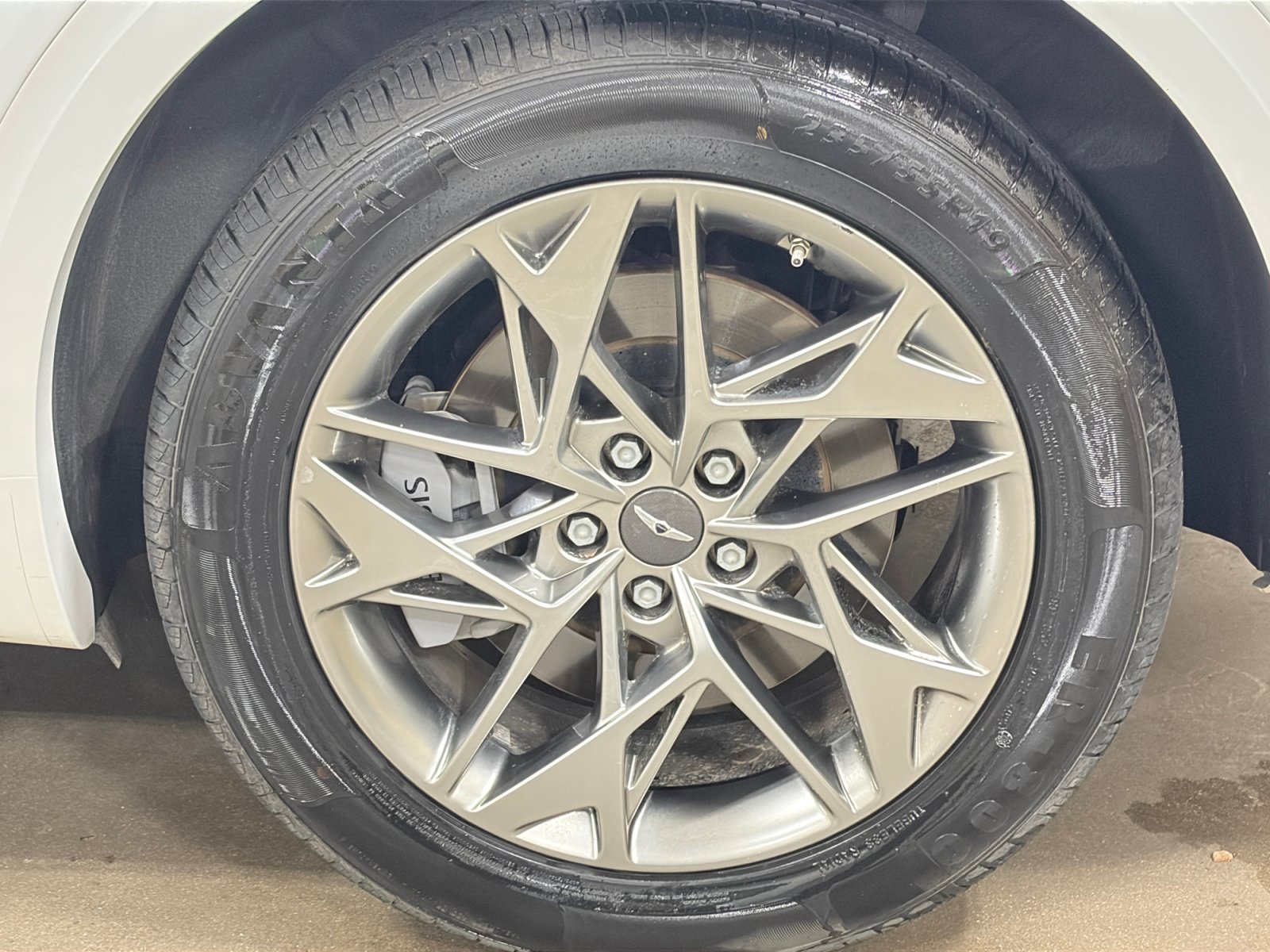 Used 2025 Genesis GV70 2.5T AWD/4WD image 24