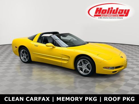 Used 2000 Chevrolet Corvette Coupe w/ Roof Pkg RWD image 1