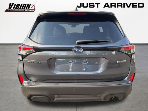 Used 2025 Subaru Forester Touring AWD/4WD image 4