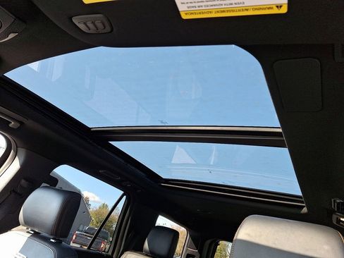 Certified 2024 Ford Expedition Platinum image 15