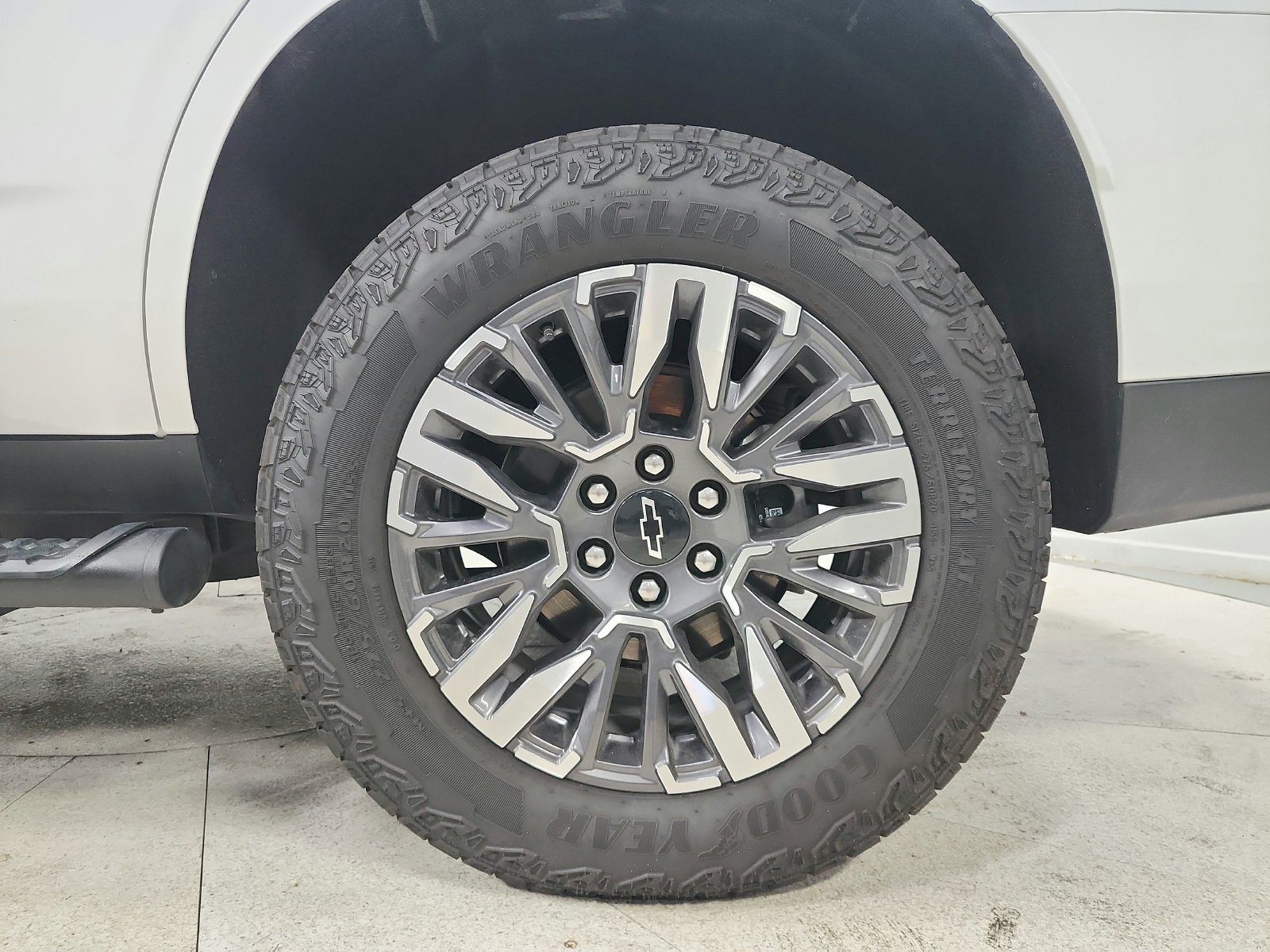 Used 2026 Chevrolet Tahoe Z71 w/ Comfort Package AWD/4WD image 49