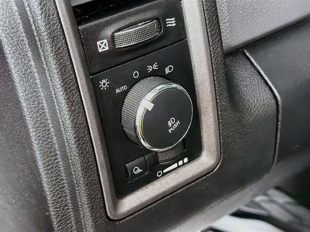 Used 2013 RAM 1500 ST w/ SXT Appearance Group AWD/4WD image 10