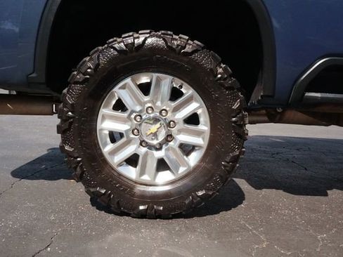 Used 2025 Chevrolet Silverado 2500 High Country AWD/4WD image 42