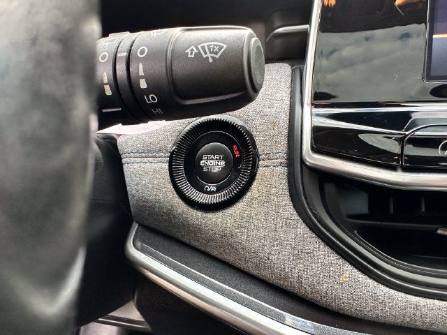 Used 2022 Jeep Compass Latitude w/ Sun and Sound Group FWD image 19