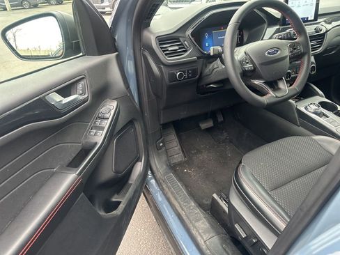 Used 2025 Ford Escape ST-Line image 25