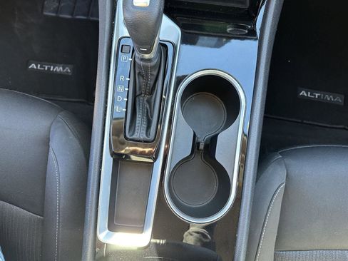 Used 2024 Nissan Altima 2.5 SV image 34