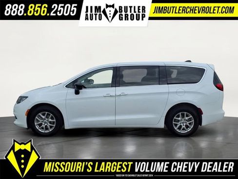 Used 2024 Chrysler Voyager LX FWD image 20