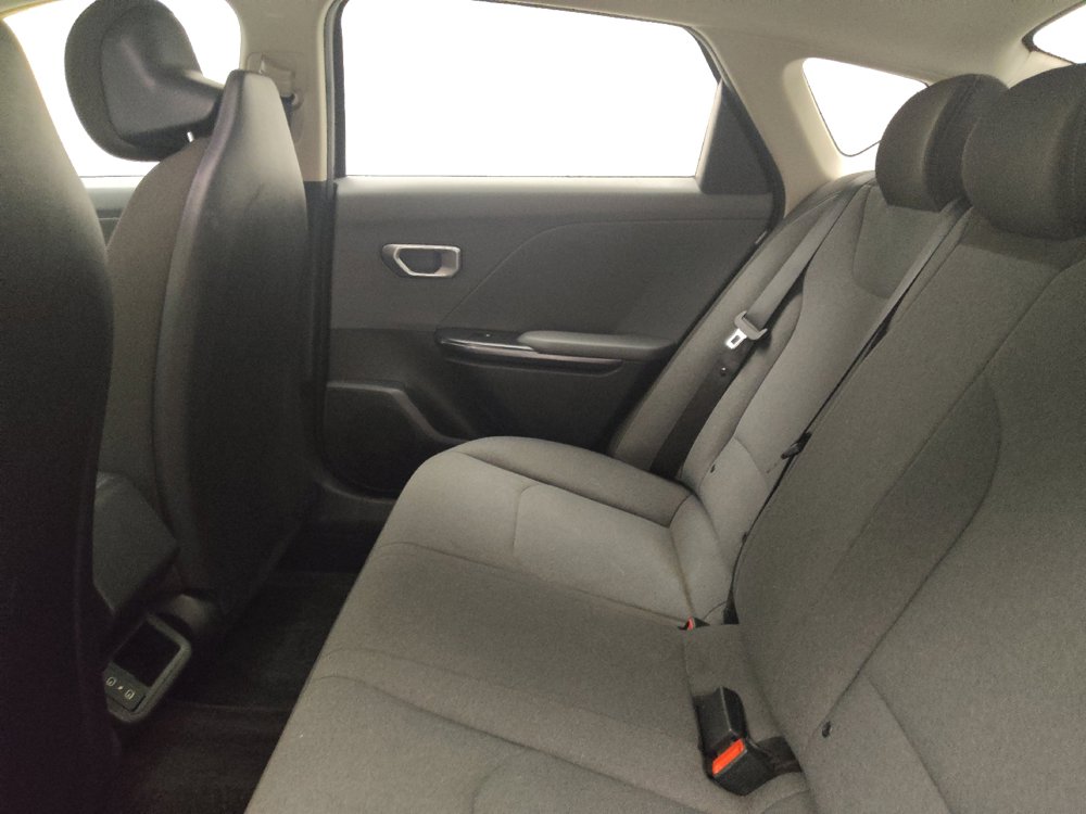 Used 2025 Kia K4 FWD image 18