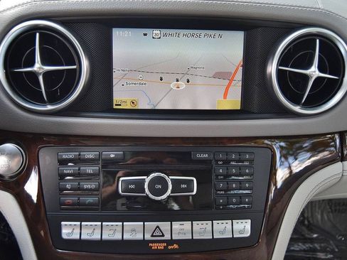 Used 2013 Mercedes-Benz SL 550 image 28