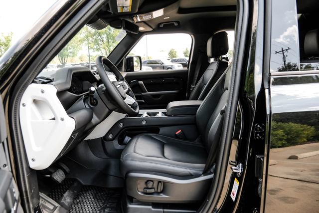 New 2026 Land Rover Defender 110 X-Dynamic SE AWD/4WD image 4