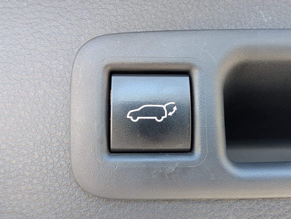 Used 2023 Toyota Highlander XSE FWD image 30