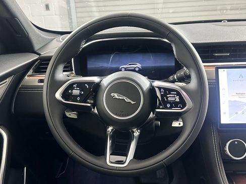 Used 2026 Jaguar F-PACE R-Dynamic S AWD/4WD image 14