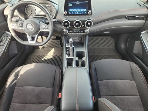 Used 2025 Nissan Sentra SR image 18