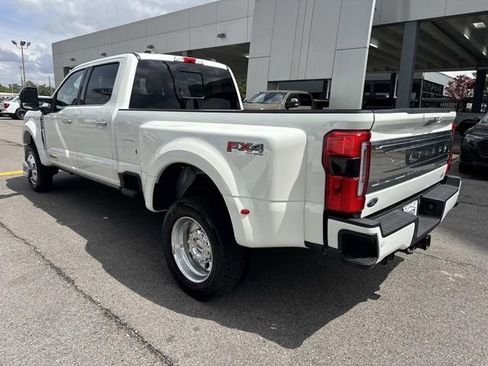 Used 2024 Ford F450 Platinum w/ FX4 Off-Road Package image 7