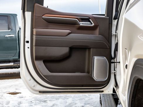 Used 2025 GMC Sierra 1500 Denali image 38