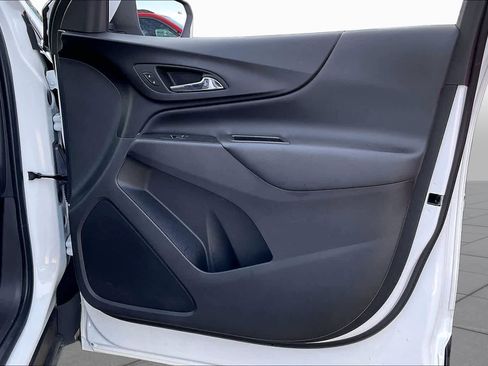 Used 2024 Chevrolet Equinox LT FWD image 22