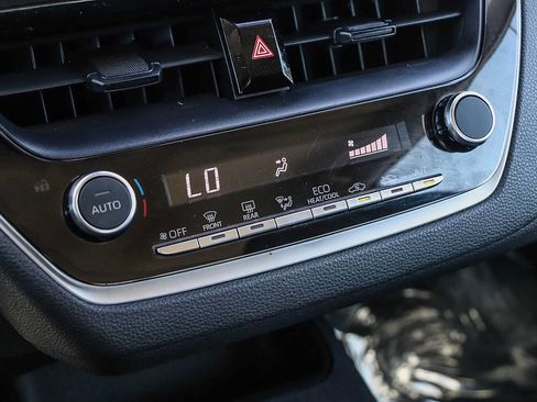 Used 2024 Toyota Corolla LE FWD image 22