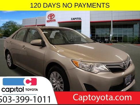 Used 2013 Toyota Camry LE FWD image 1