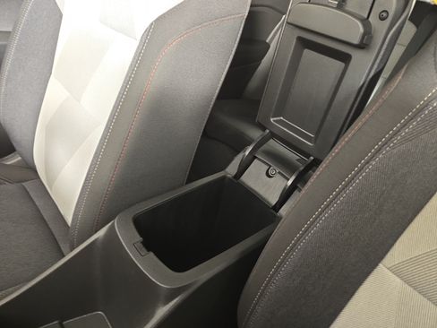 Certified 2024 Chevrolet Trax RS w/ Sunroof Package FWD image 26