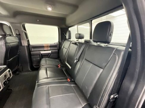 Used 2019 Ford F150 Lariat w/ Equipment Group 502A Luxury AWD/4WD image 7
