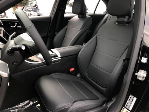 New 2025 Mercedes-Benz C 300 4MATIC Sedan image 32