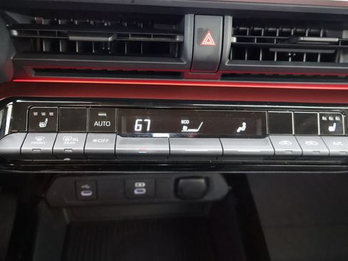 Certified 2024 Toyota Prius Prime FWD image 35
