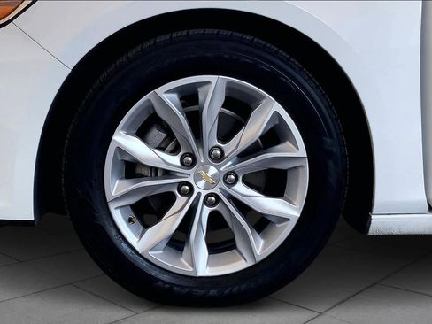 Used 2024 Chevrolet Malibu LT FWD image 11