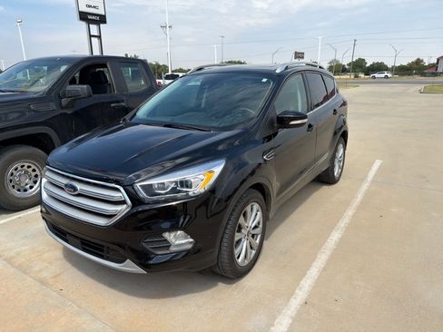 Used 2018 Ford Escape Titanium w/ Ford Safe & Smart Package AWD/4WD image 2