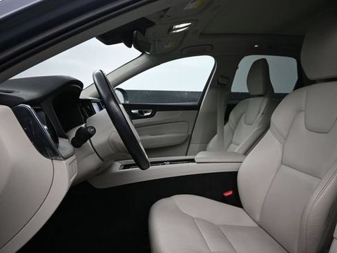 Used 2023 Volvo XC60 B5 Plus w/ Protection Package Premier FWD image 10