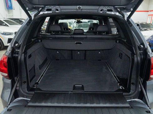 Used 2018 BMW X5 xDrive50i w/ M Sport Package image 28