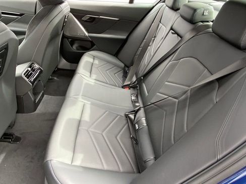 Used 2025 BMW 530i 530i w/ M Sport Package image 17