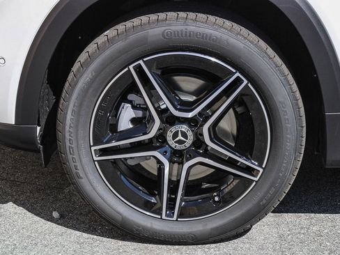 New 2026 Mercedes-Benz GLB 250 4MATIC image 11