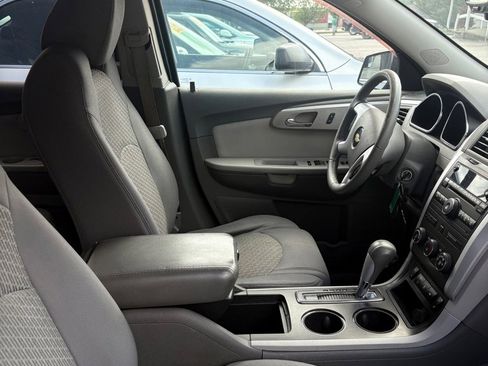 Used 2011 Chevrolet Traverse LT w/ Personal Connectivity Package AWD/4WD image 18